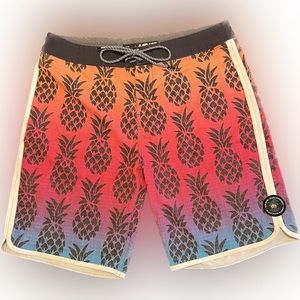 Size 33 Rip Curl Boardshorts - NWOT - Pineapple Pattern